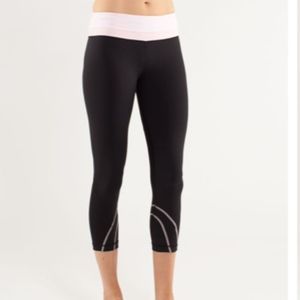 Lululemon Run: Inspire Crop II